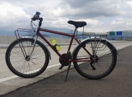 Medellín Bike Tour: Explore the City with Colombian Drinks & Snacks