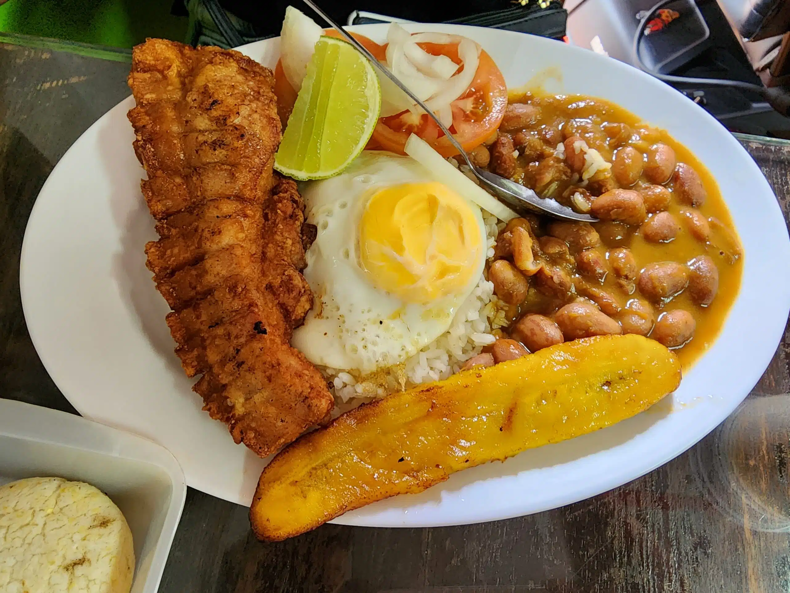 Food in Medellin: Pandeja paisa